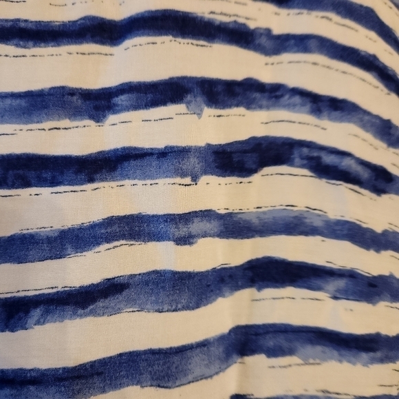 Monroe and main sleeveless tunic - Picture 6 of 8